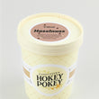 Laden Sie das Bild in den Galerie-Viewer, Haselnussmilcheis von Hokey Pokey mit ganzen, karamellisierten Haselnüssen und Schokochips – cremiger Eisgenuss aus besten Zutaten.