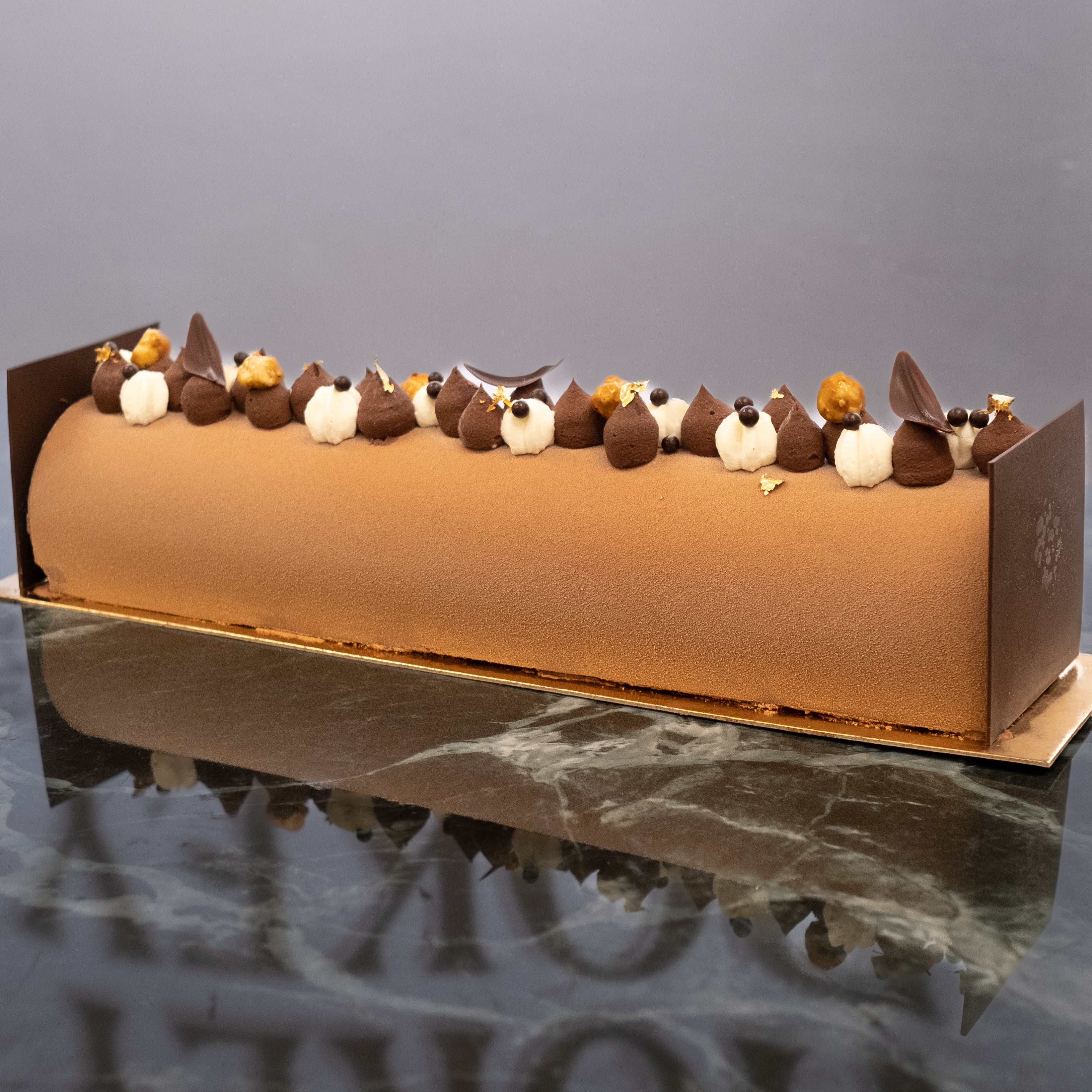 Haselnuss Praliné Eistorte 8-12pax